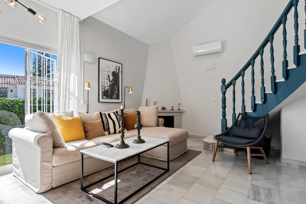 Stunning Townhouse With Pool In Riviera Del Sol By Costarentals - Ref 199 Sitio de Calahonda エクステリア 写真