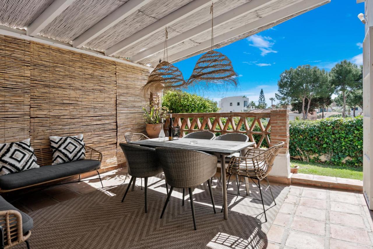 Stunning Townhouse With Pool In Riviera Del Sol By Costarentals - Ref 199 Sitio de Calahonda エクステリア 写真
