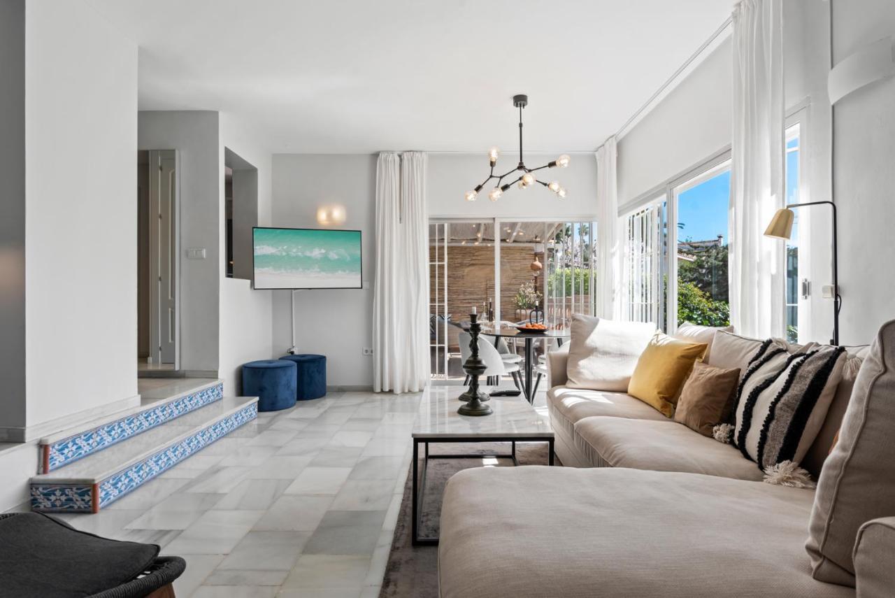 Stunning Townhouse With Pool In Riviera Del Sol By Costarentals - Ref 199 Sitio de Calahonda エクステリア 写真